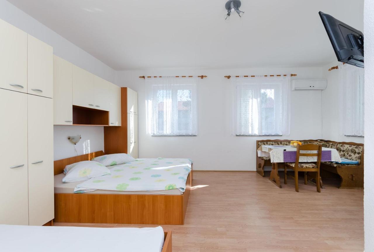 Apartments Anica J Lopar Εξωτερικό φωτογραφία